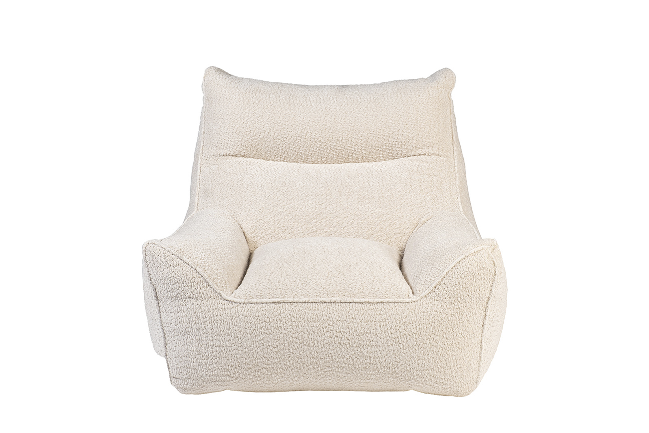 Кресло светло-бежевое 1