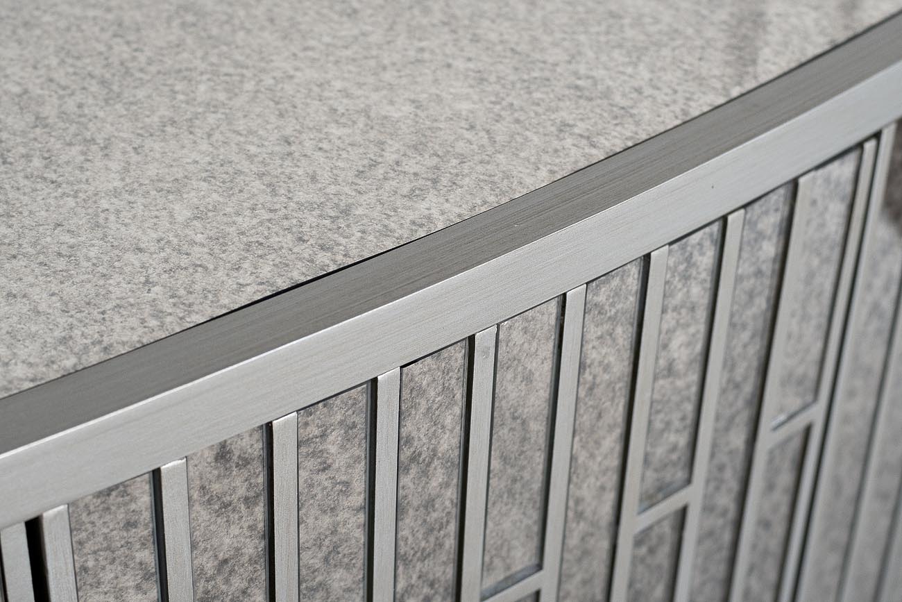 Комод зеркальный двухдверный 4