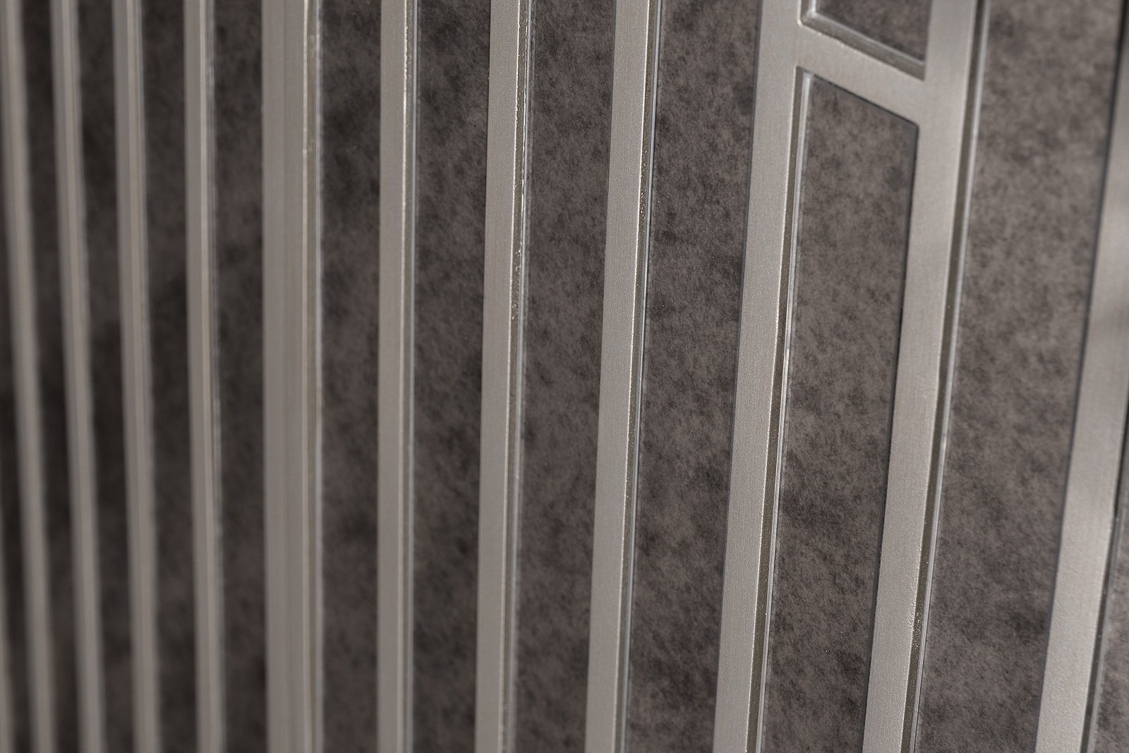 Комод зеркальный двухдверный 4