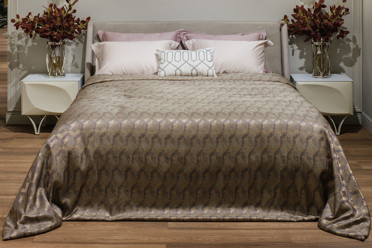 Покрывало MODENA 260х260см золотое 1