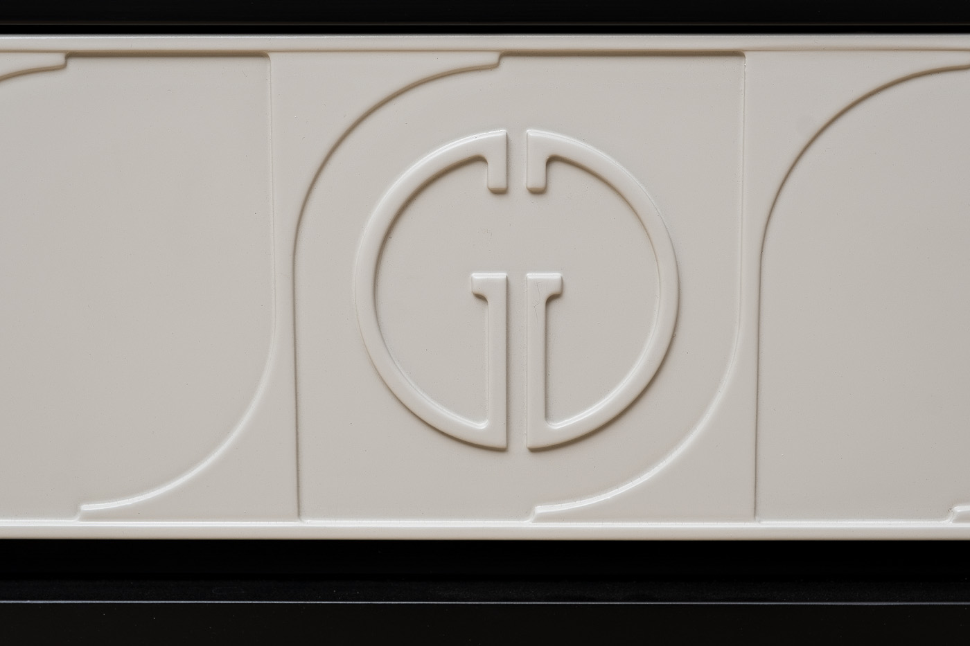 Тумбочка прикроватная Spinola черно-серая 5