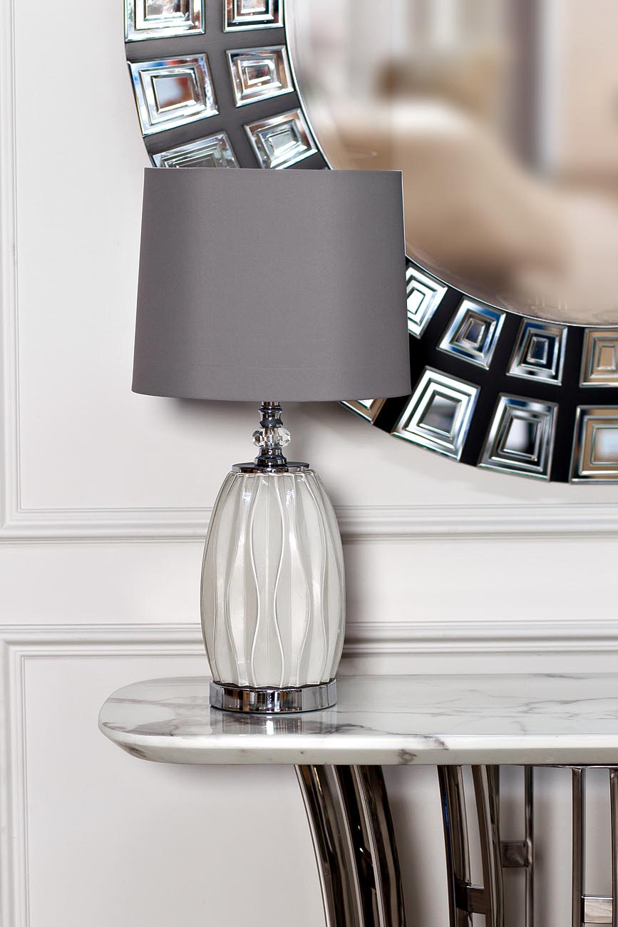 Лампа настольная из белого стекла (серый абажур) 3
