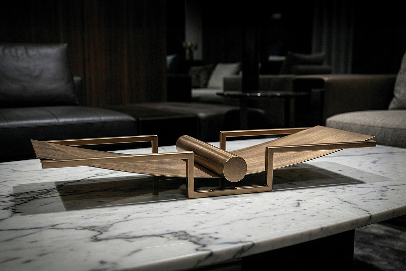 Ваза декоративная цвет матовая бронза 2