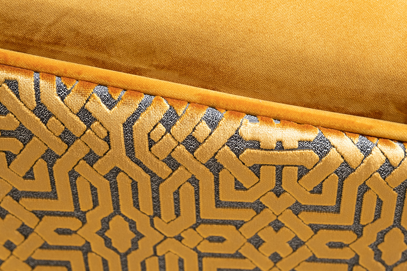 Диван Треви(Trevi) трехместный раскладной оранжевый с кантом 5