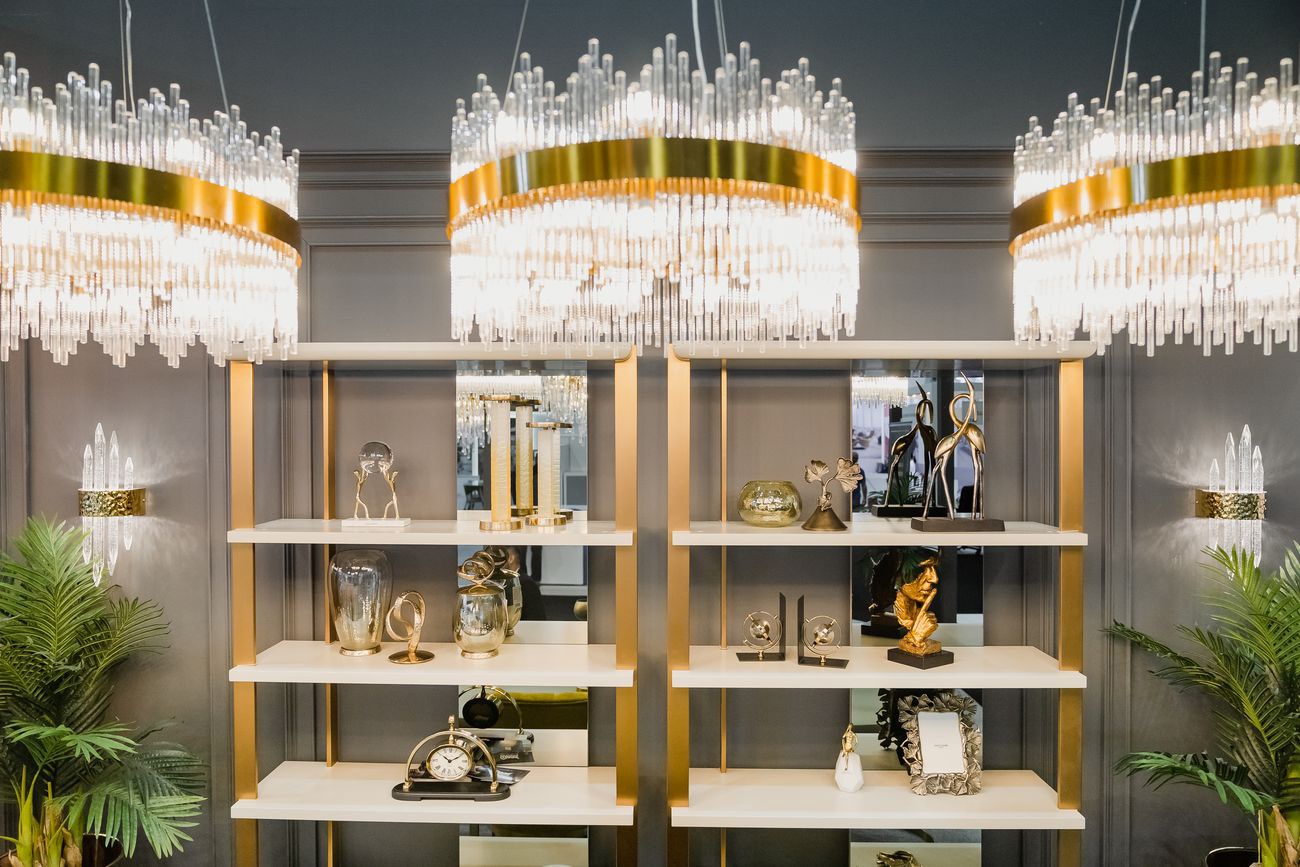 Люстра стеклянная 4