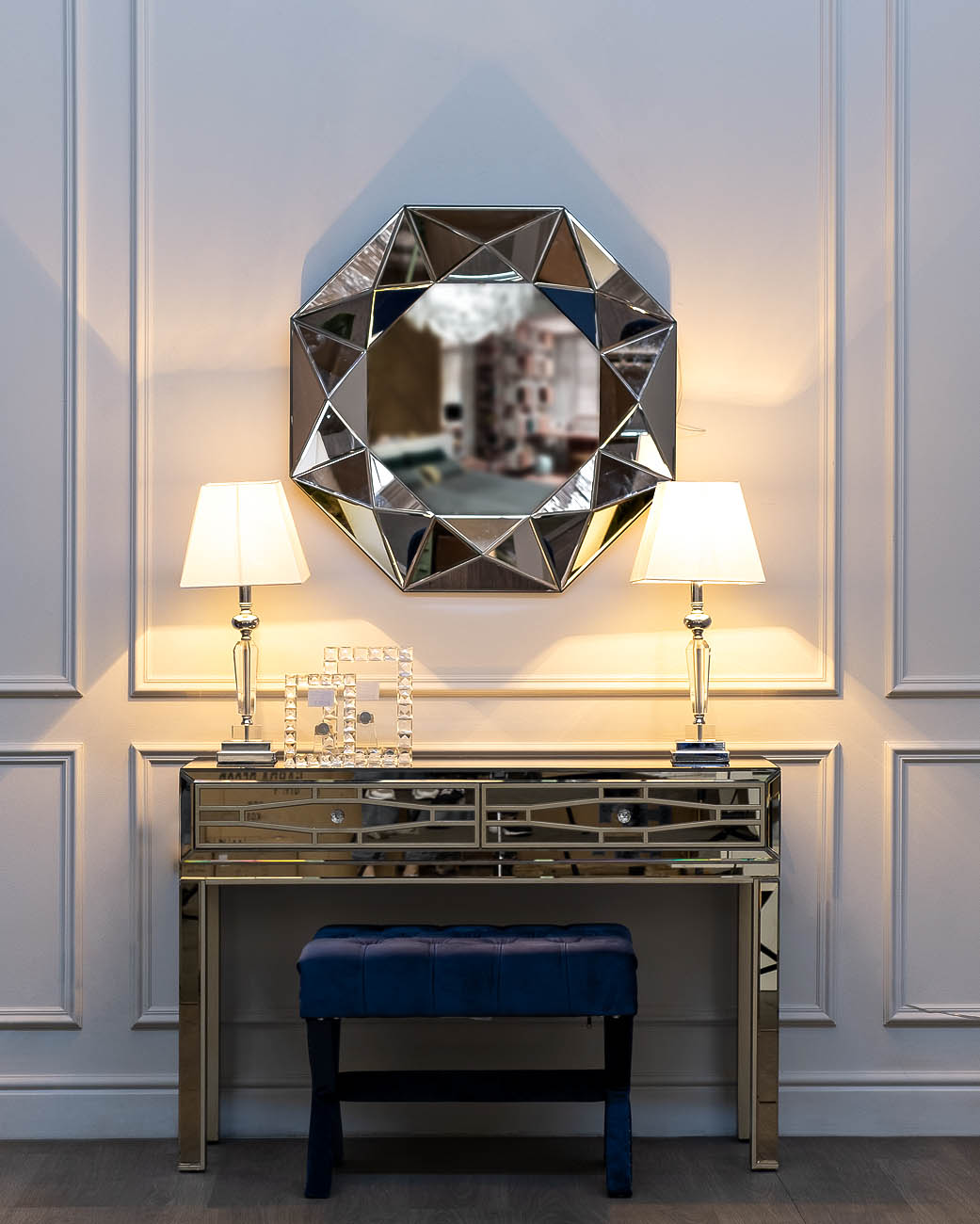 Зеркало с объемной зеркальной рамой 7