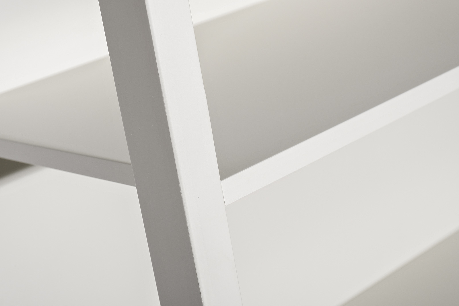 Шкаф-витрина открытый бежевый 5