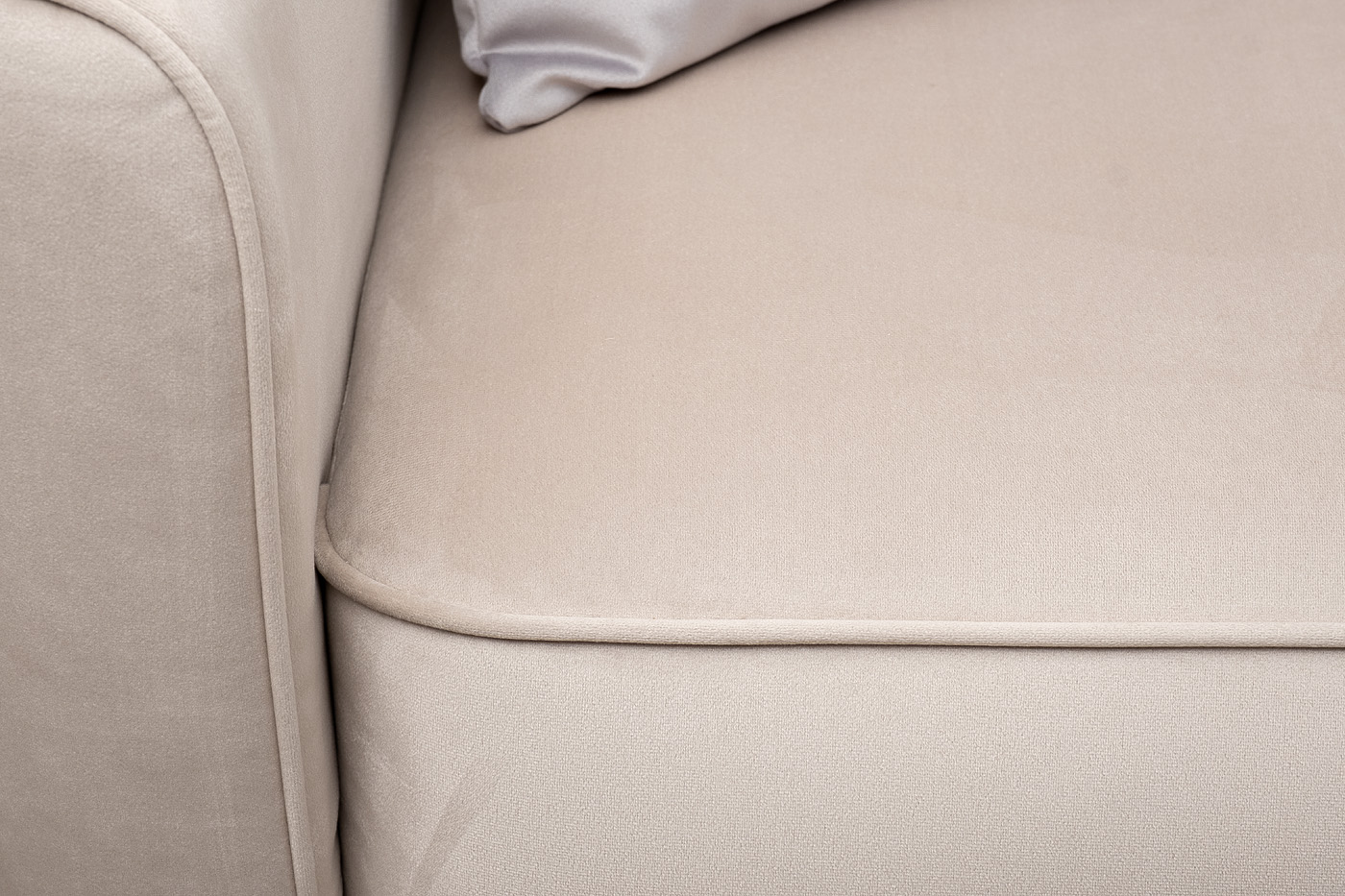 Диван Portofino двухместный раскладной светло-серый с кантом 6