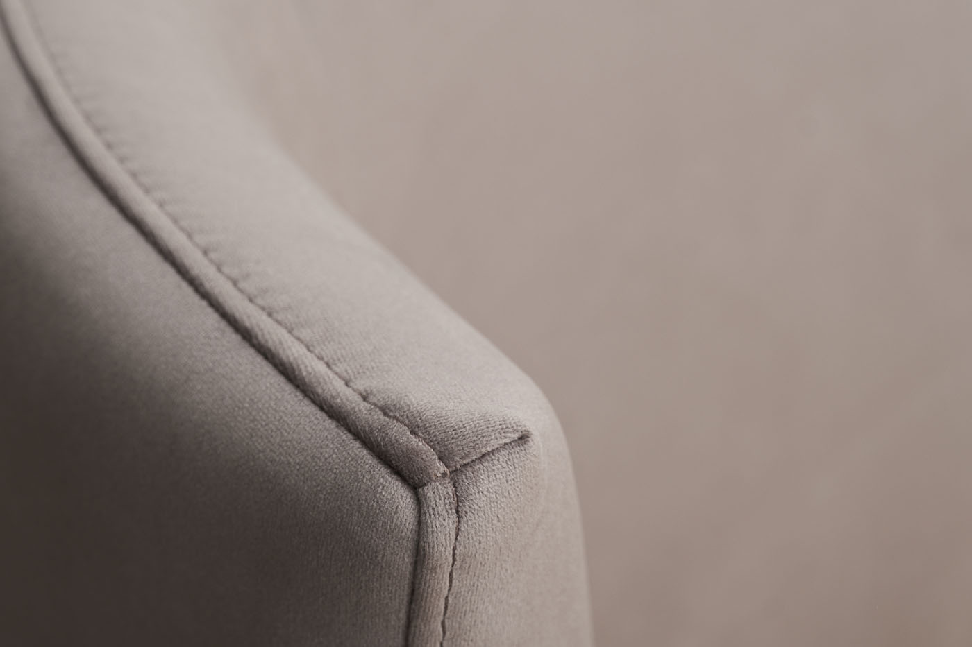 Кровать Сиена(Siena) велюровая серая 4