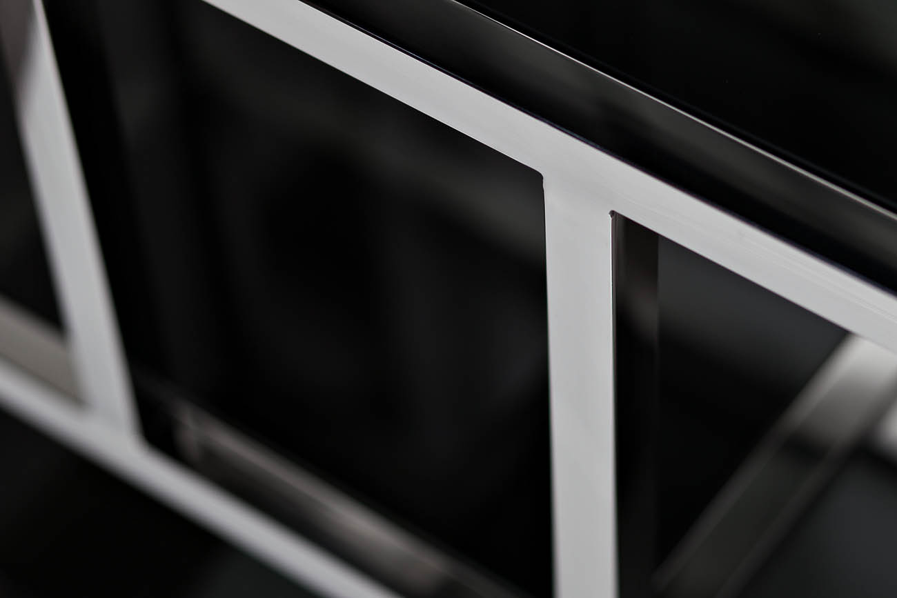 Стеллаж с черным стеклом (хром) 4