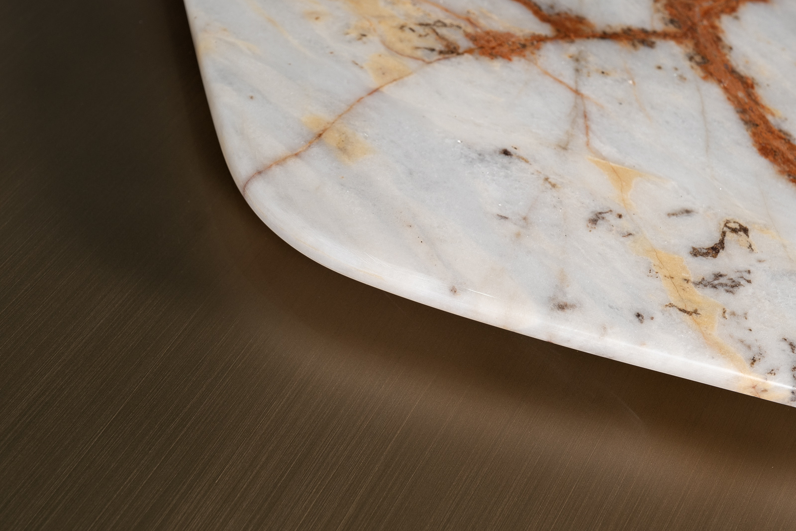 Столик журнальный Island с мрамором 3