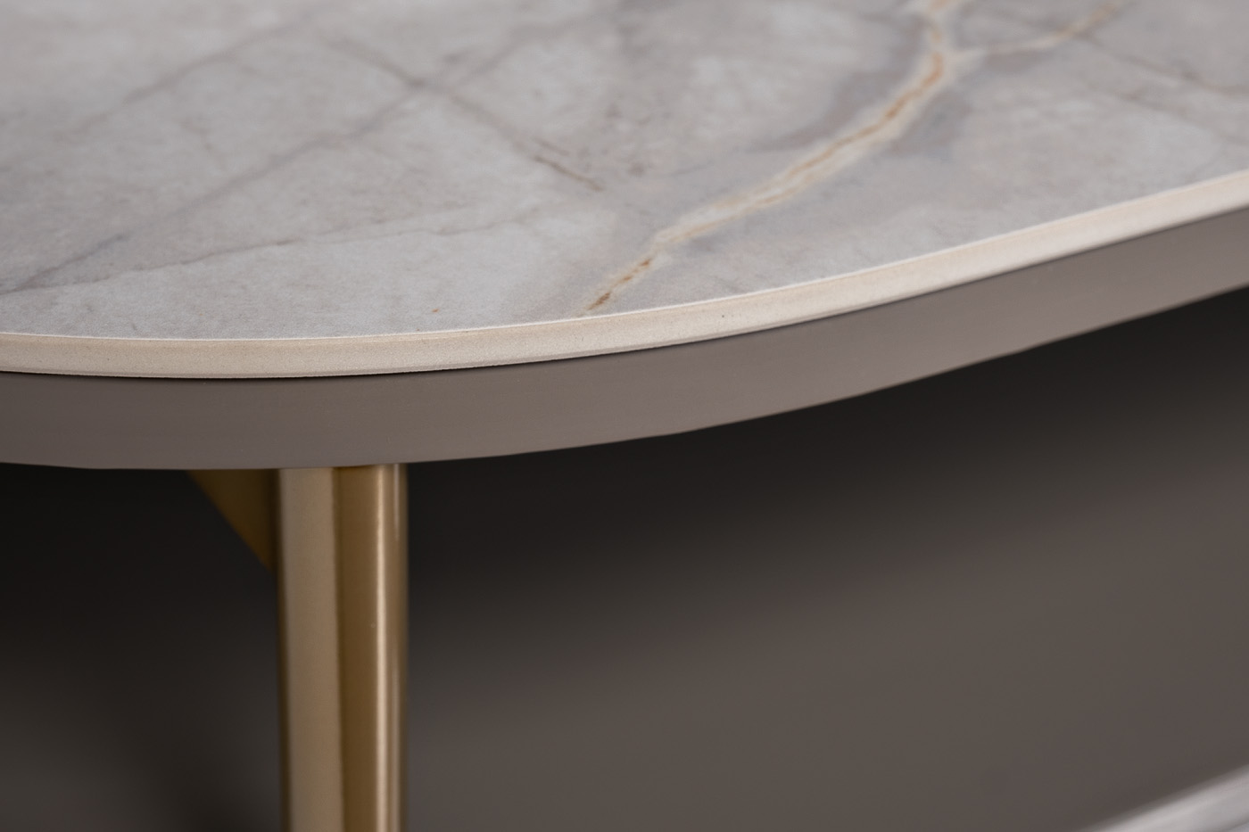 Тумба под телевизор с дверцами 5