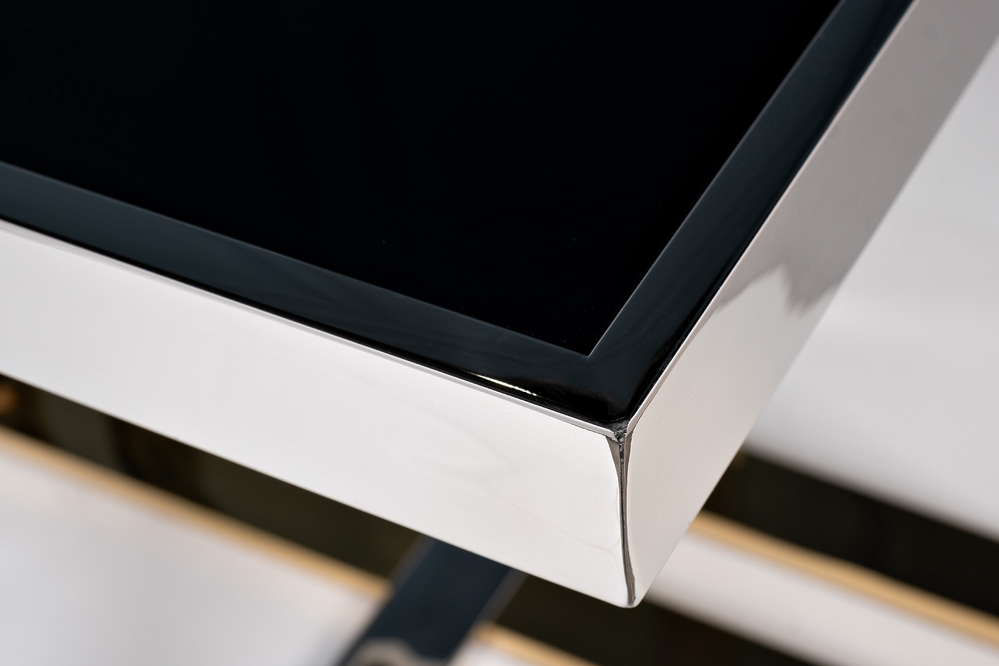 Столик журнальный черное стекло/хром/золото 3