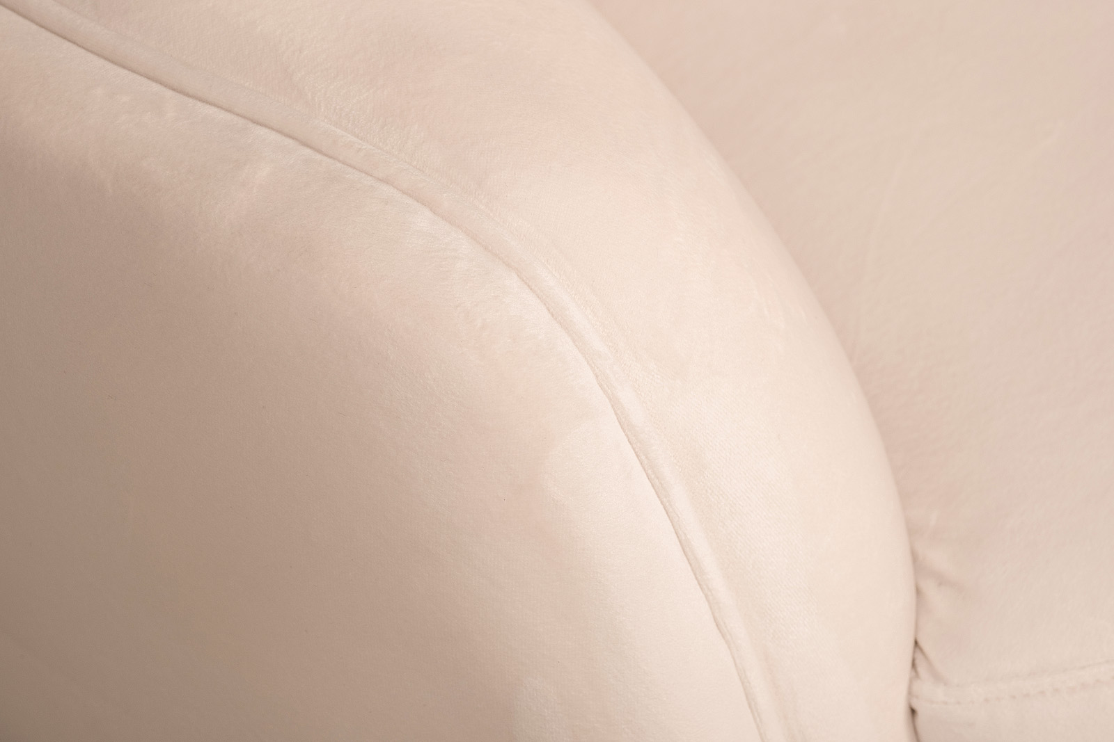 Диван двухместный велюровый бежевый 4