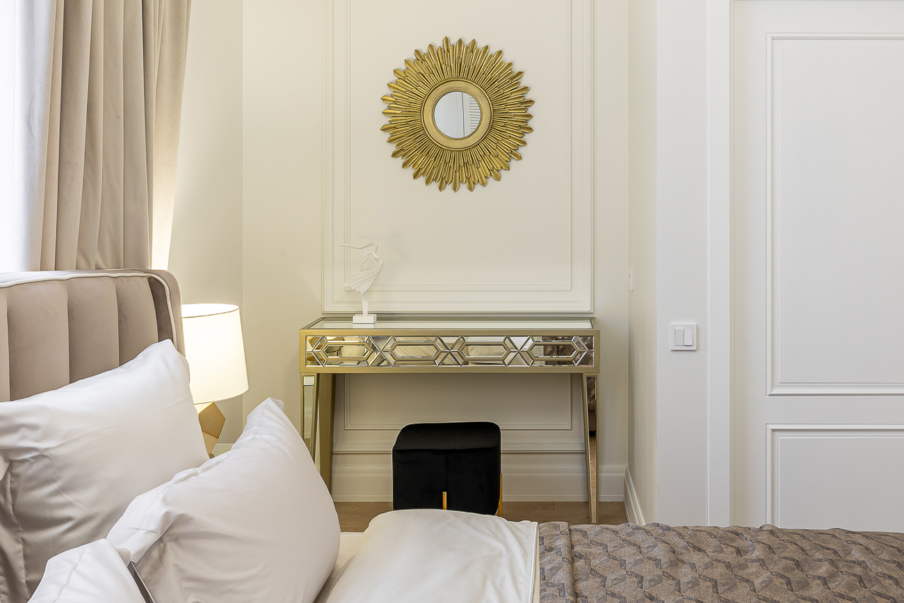 Консоль зеркальная 5