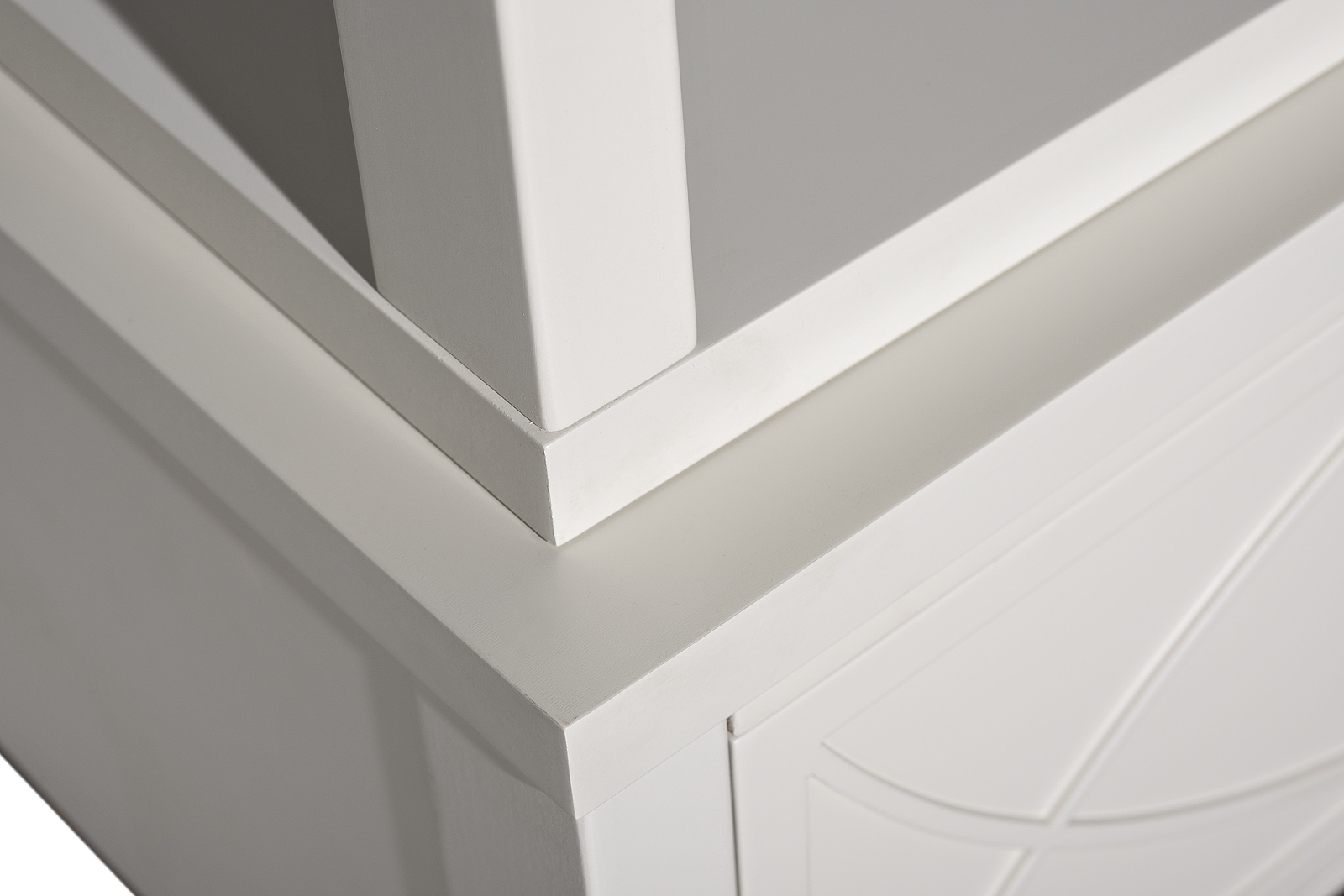 Шкаф-витрина открытый бежевый 7