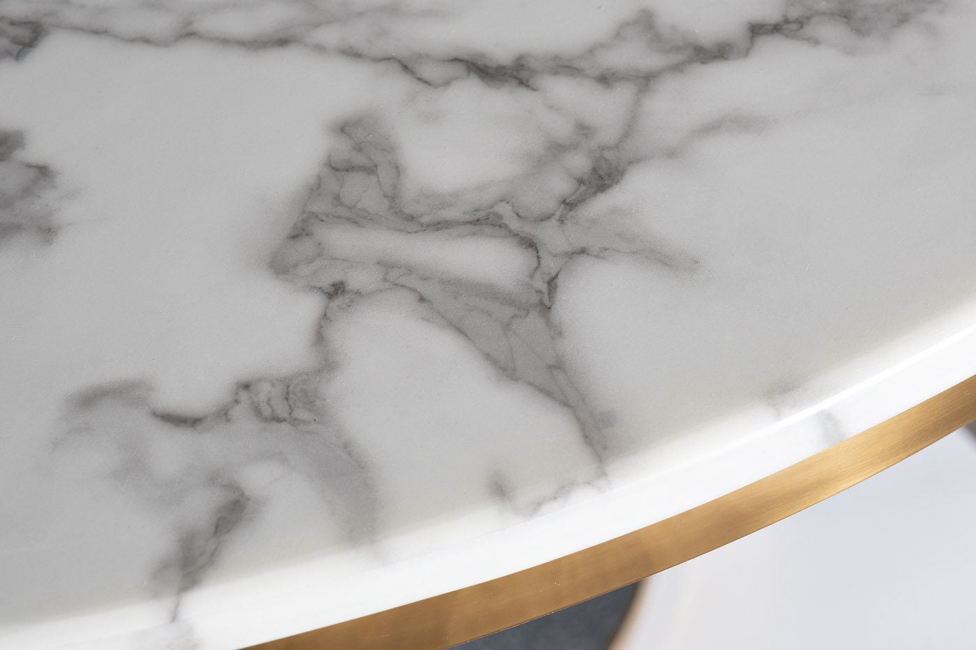 Стол обеденный круглый искусственный мрамор/черный металл 2