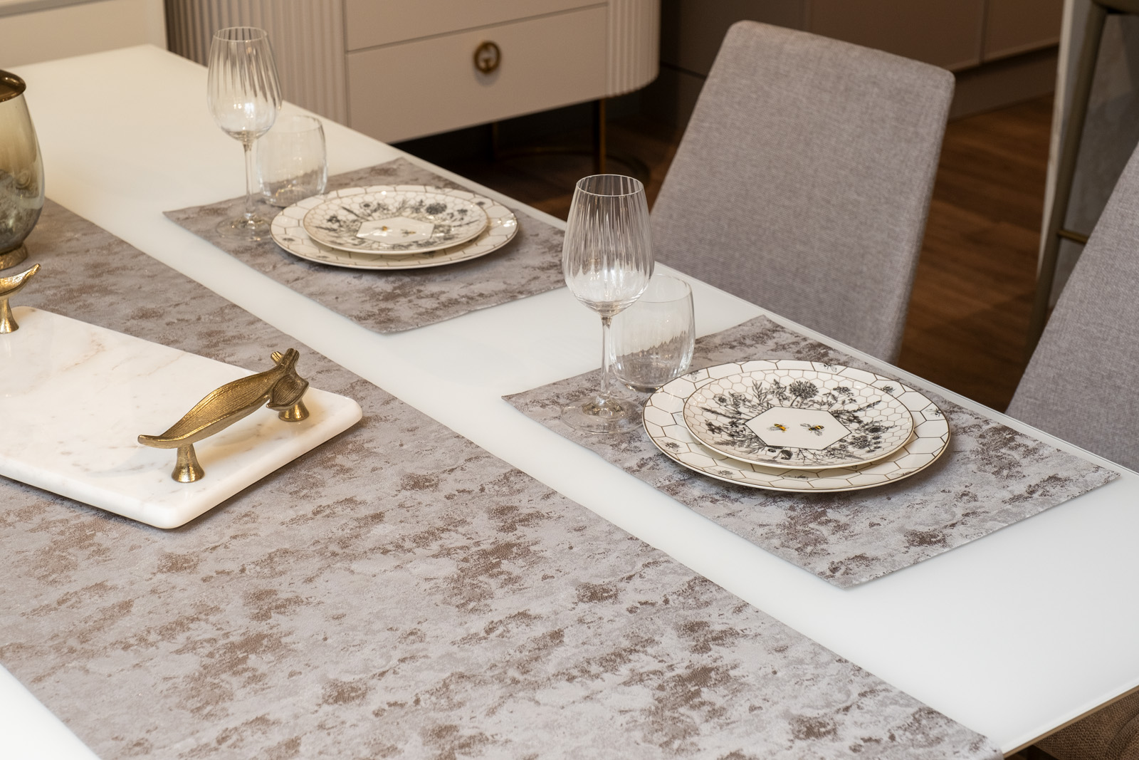 Набор для сервировки стола Мираж Мика (Mirage Mica) дорожка 50х180см и две салфетки 33х45см 1