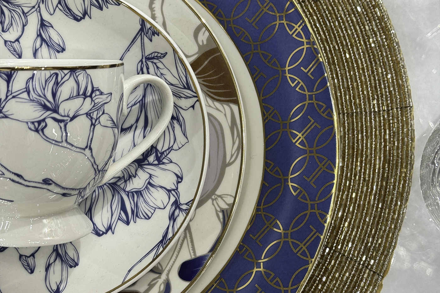 Тарелка обеденная Magnolia Art 20 см 3