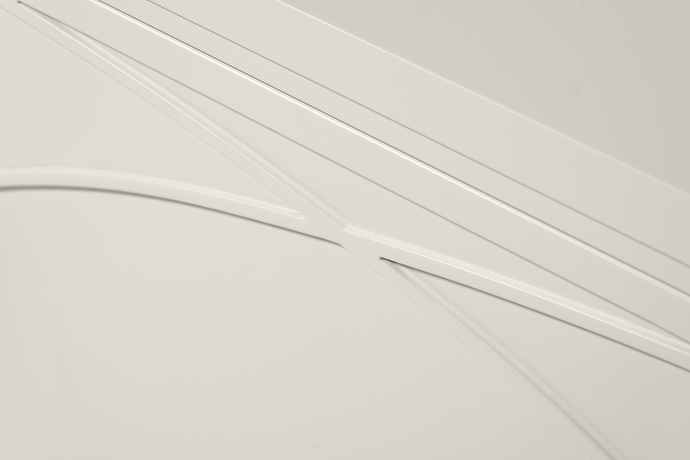 Тумба под телевизор бежевая с дверцами 5