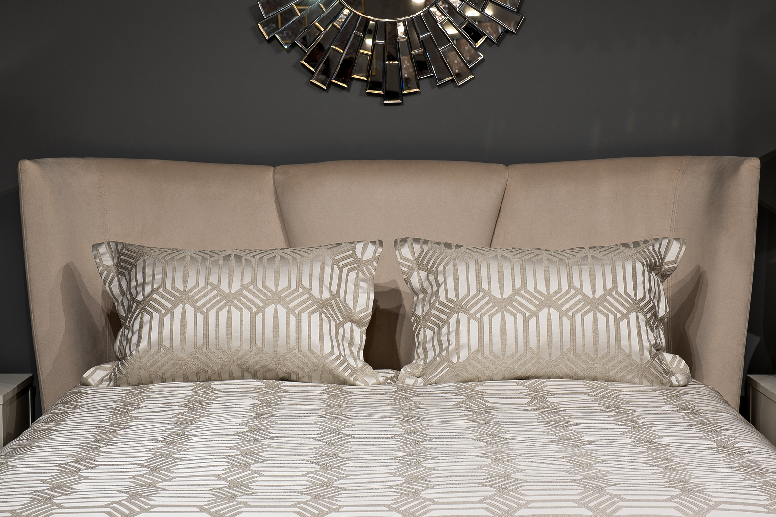 Комплект Артдеко (Artdeco) покрывало с двумя наволочками 4