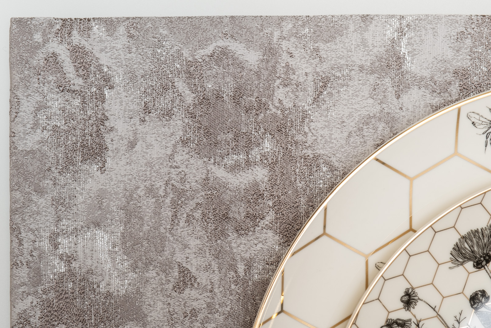 Набор для сервировки стола Mirage Mica дорожка 50х180см и две салфетки 33х45см 3