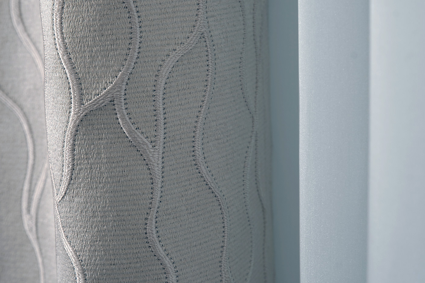 Портьера Мэш (Mesh) 275х260см голубая 3