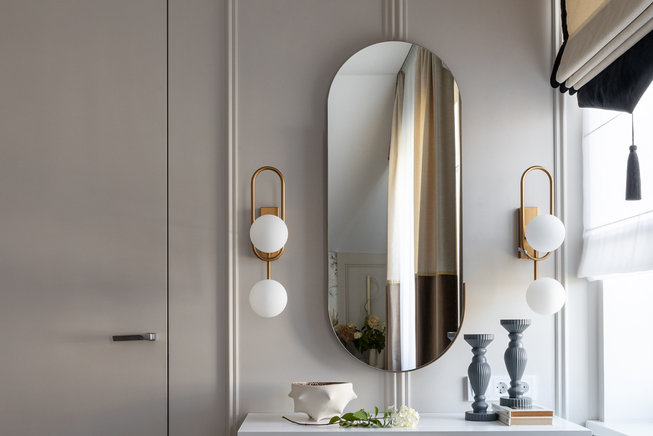 Зеркало овальное в металлической раме (золото) 6