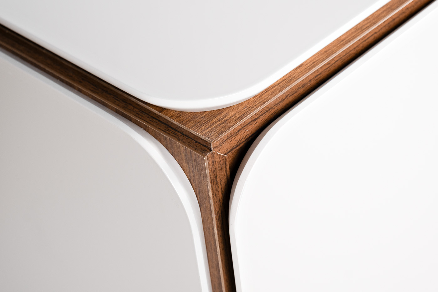 Комод с ящиками и дверцами белый 5