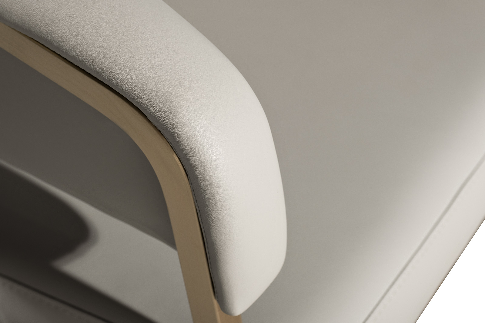 Стул из экокожи светло-серый/матовое золото 5