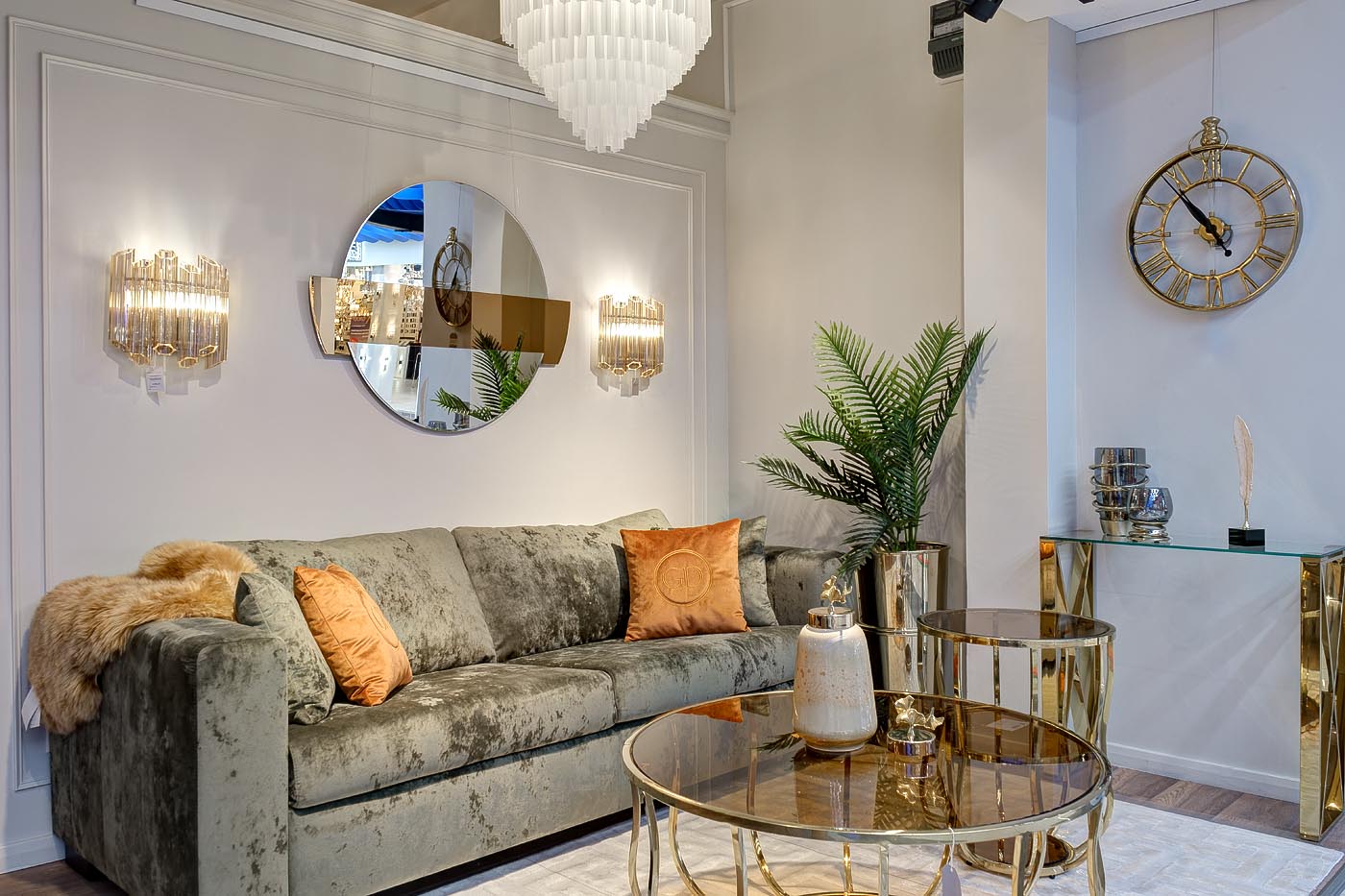 Часы настенные круглые (золото) 3