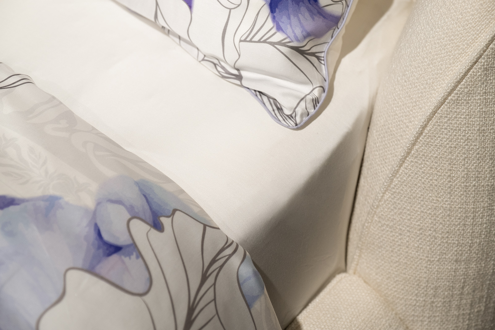 Простыня тенсель 240х250см белая 3