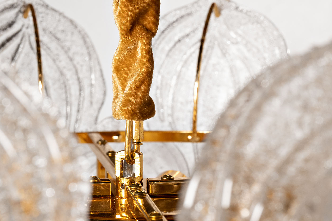 Люстра потолочная «Лепестки» 3