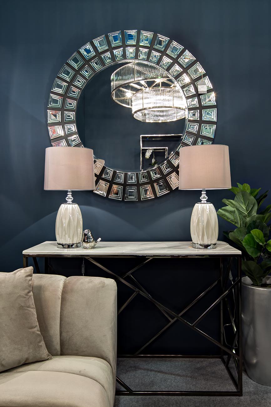 Лампа настольная из белого стекла (серый абажур) 5