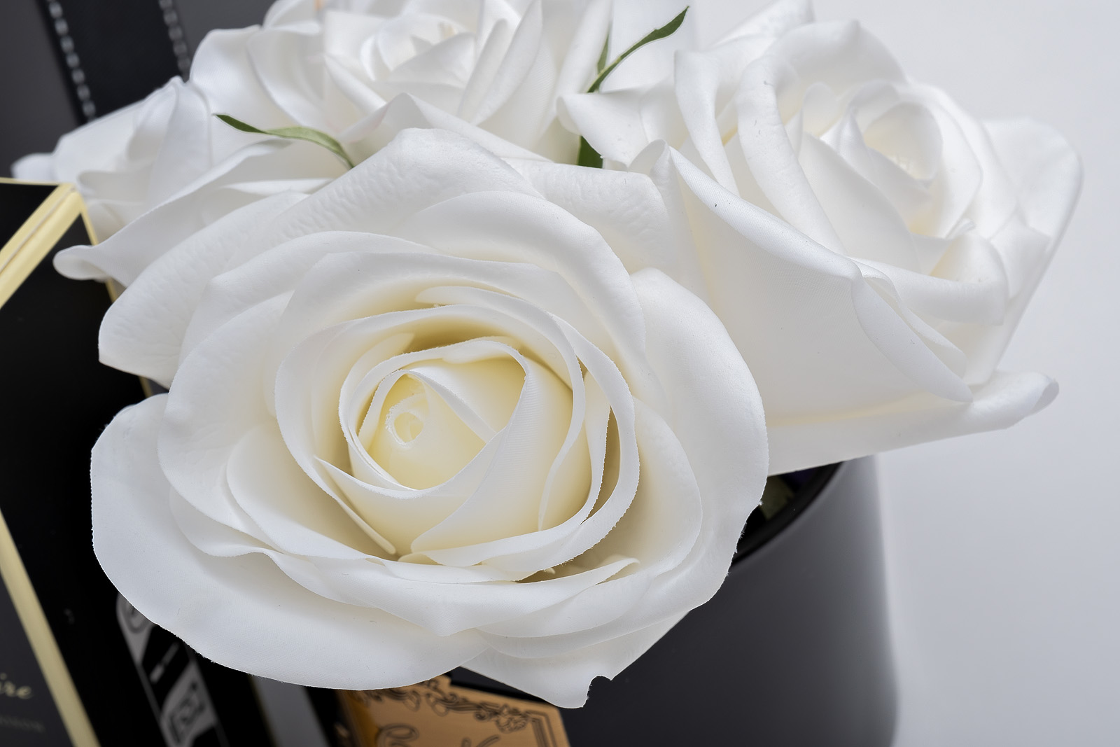 Диффузор ароматический Пять белых роз (Five Rose White) 2