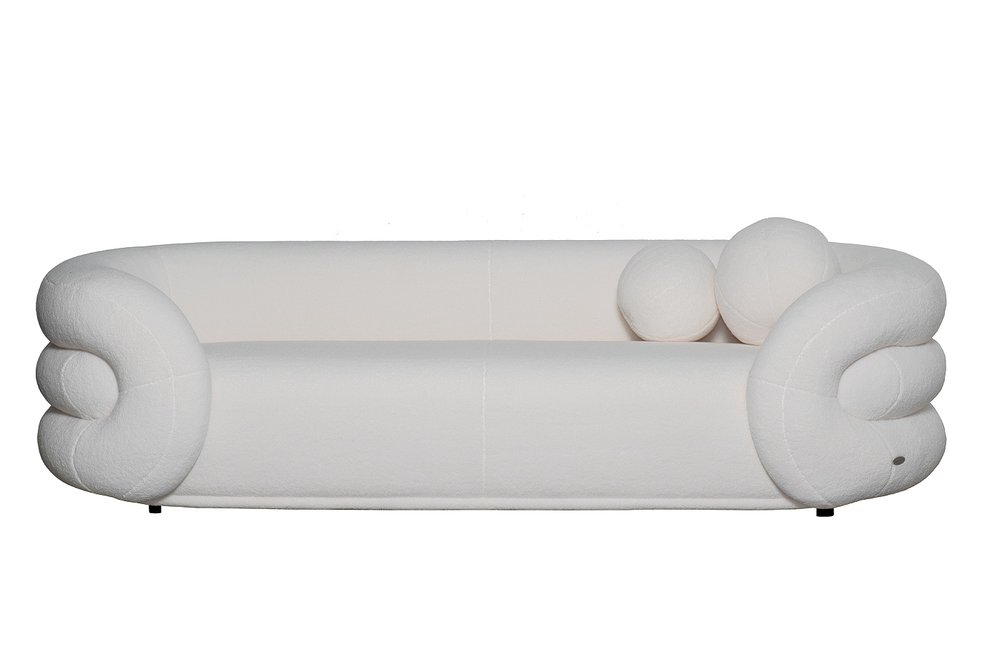 Диван трехместный белый искусственный мех 1