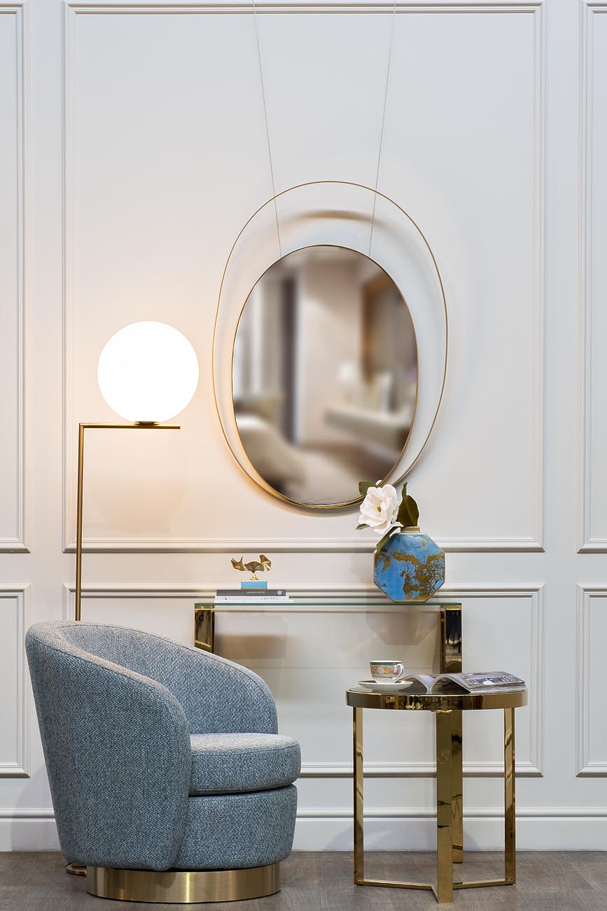 Зеркало с металлической объемной рамой 5