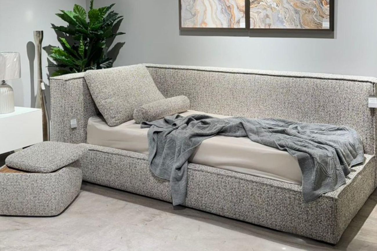 Столик прикроватный мягкий Руна(Runa) шенилл серый 8