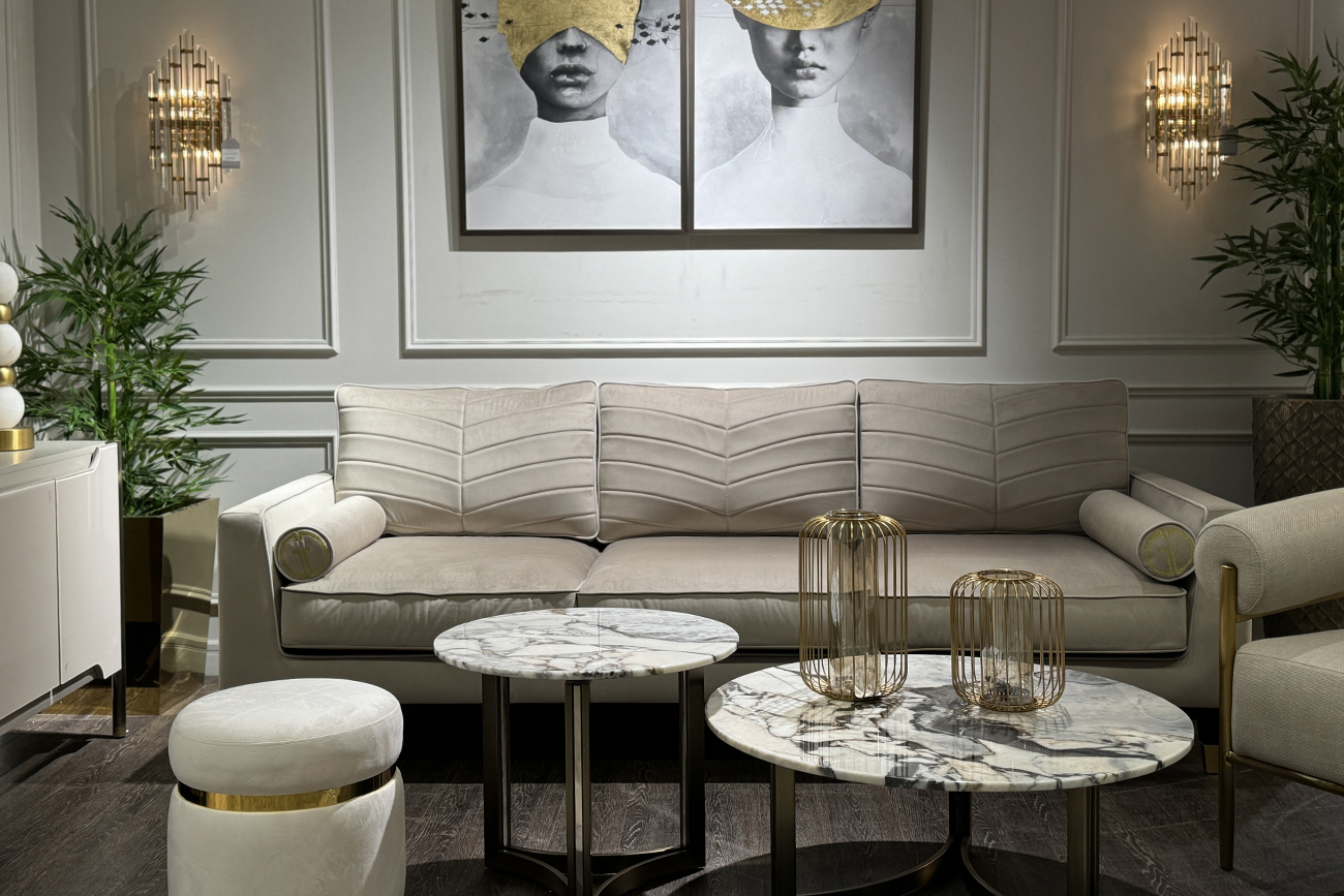 Диван Мадрид Мемори(Madrid Memory) трехместный шенилл бежевый с кантом 11