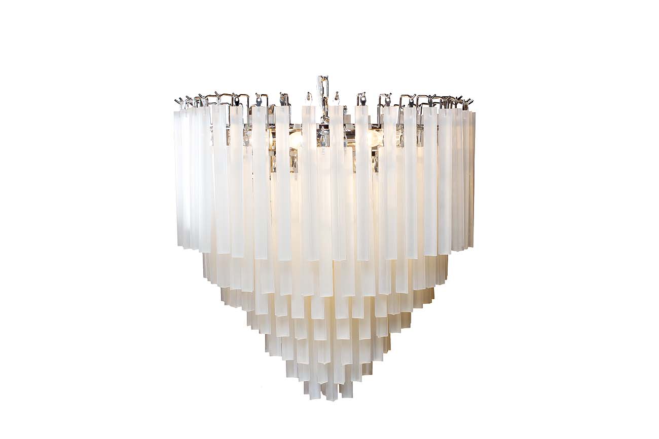 Люстра из матового стекла 1