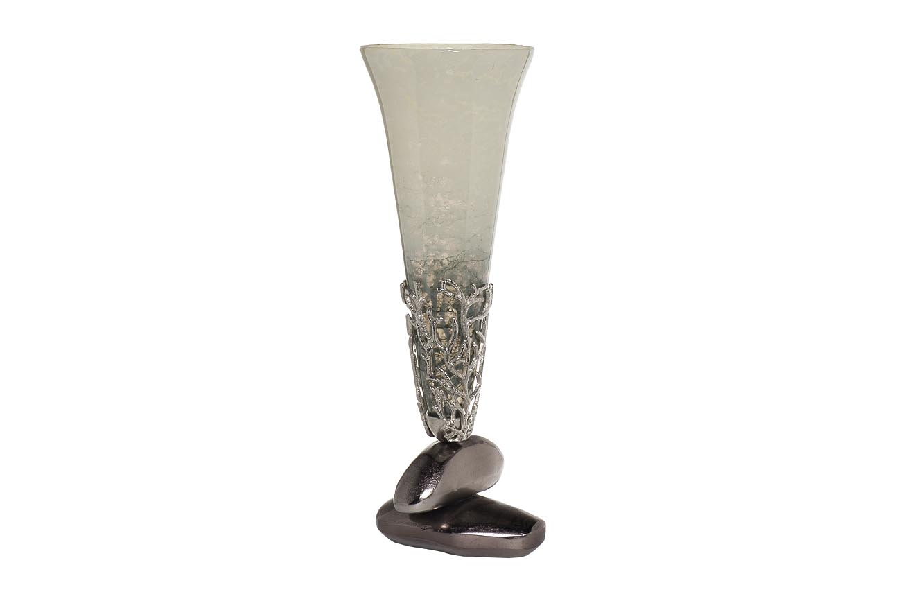 Ваза стеклянная с металлическим основанием 1