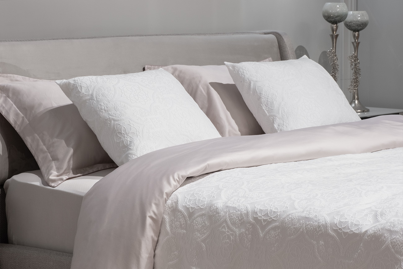 Покрывало «Тиара» 240х260см белое 4