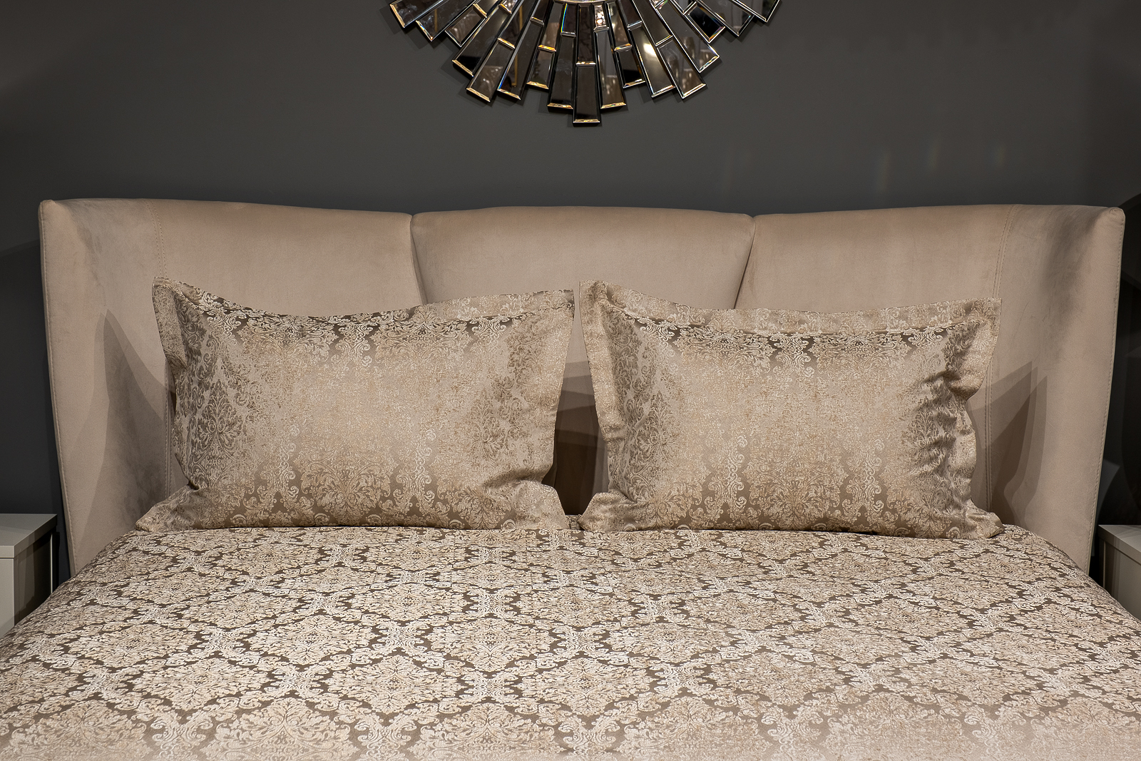 Комплект Эмоушн (Emotion) покрывало с двумя наволочками 4