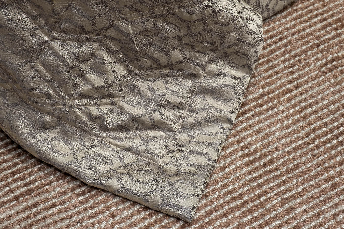 Покрывало Хьюстон (Houston) 260х260см серое со стежкой 7