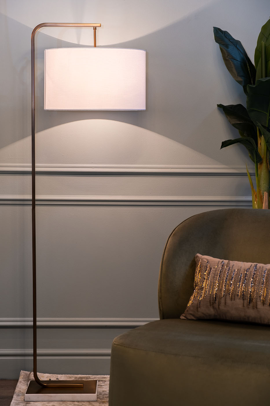 Торшер с белым плафоном 4