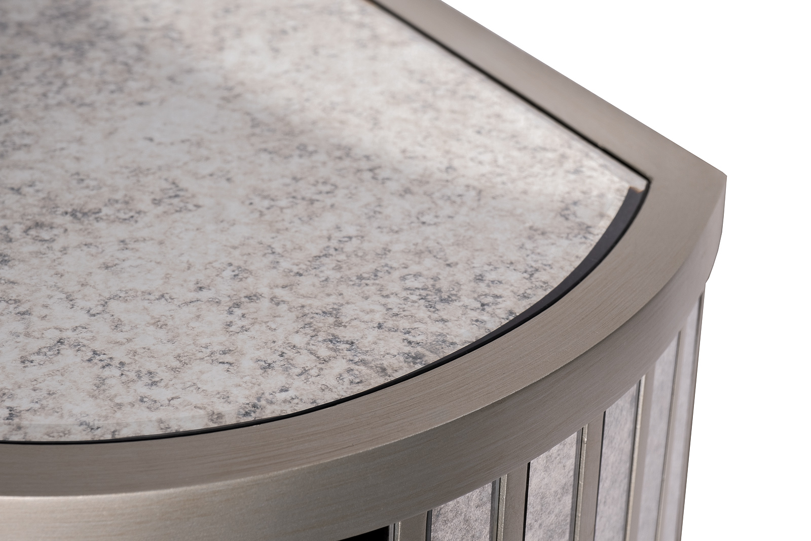 Комод зеркальный двухдверный 6