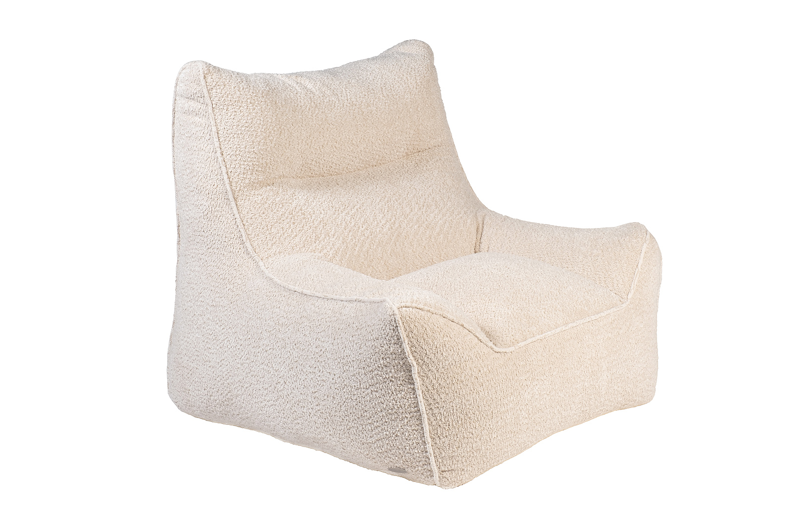 Кресло светло-бежевое 2