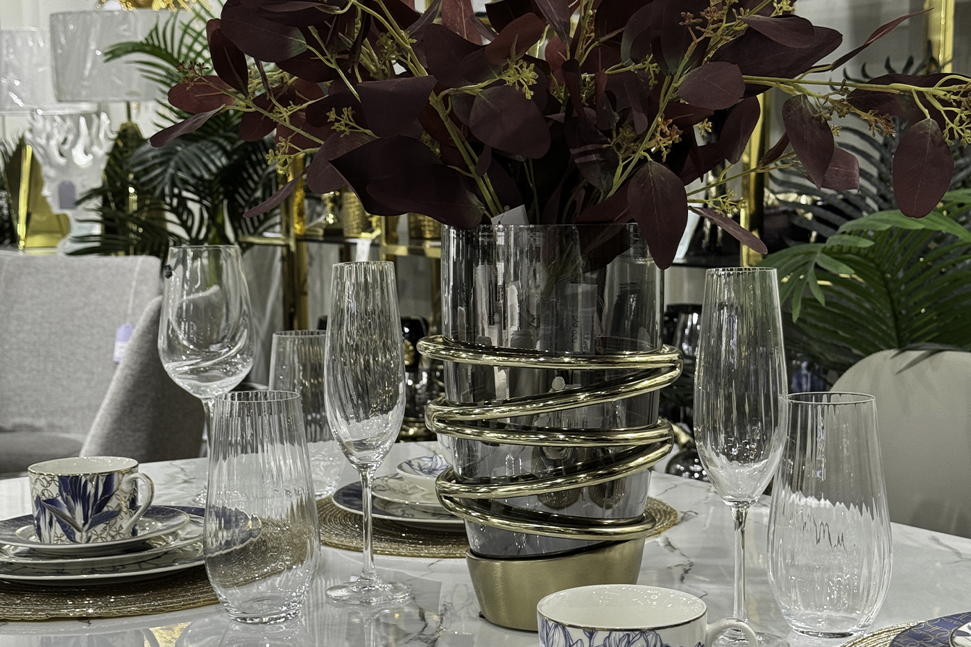 Ваза декоративная «Циклон» стеклянная 2