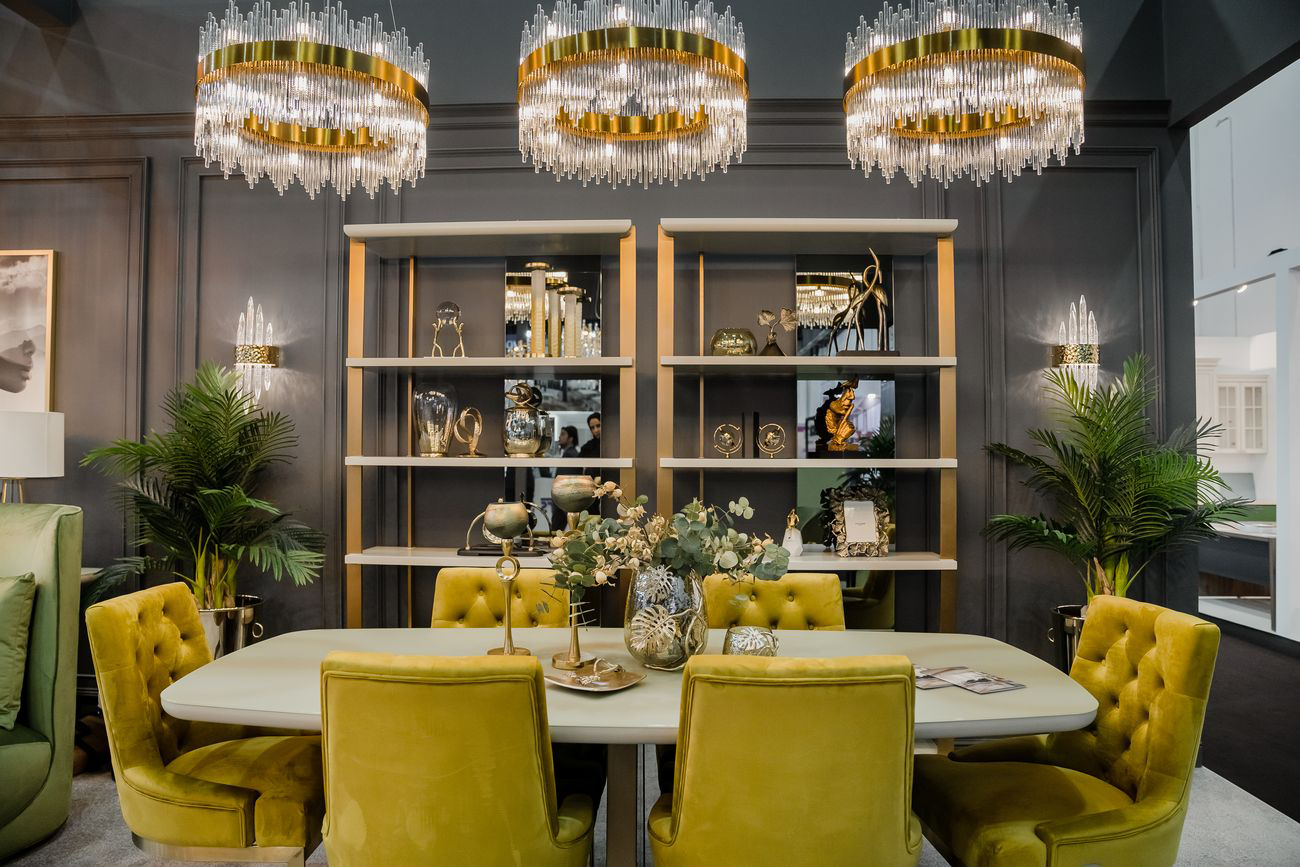 Люстра стеклянная 3