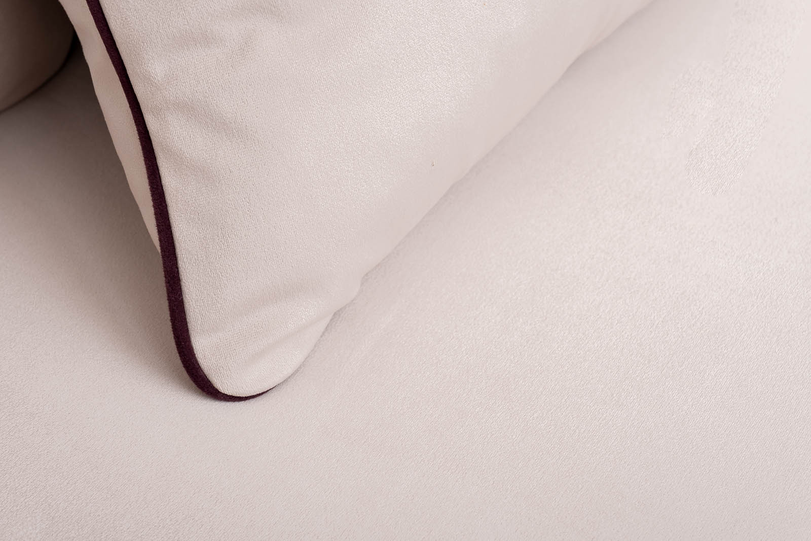 Диван Морес(Mores) трехместный раскладной бежевый с кантом 7